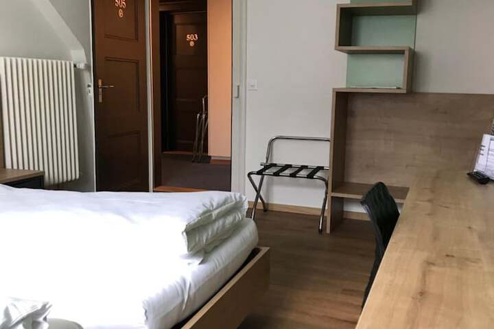 Room 7 of 67