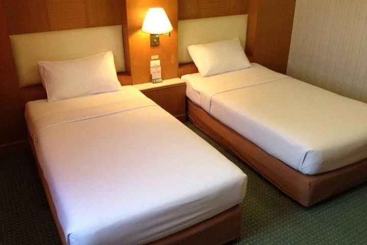 Room 3 of 14