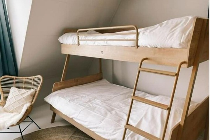 Room 2 of 14