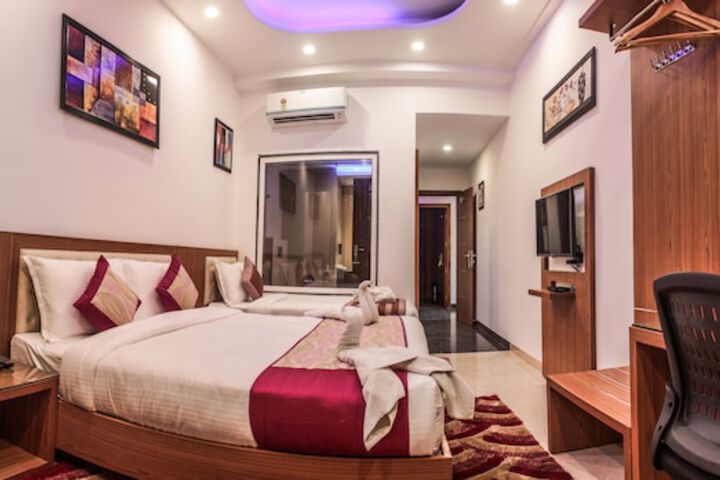 Room 37 of 65