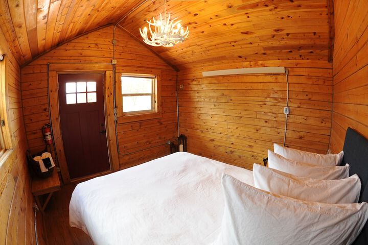 Room 6 of 110