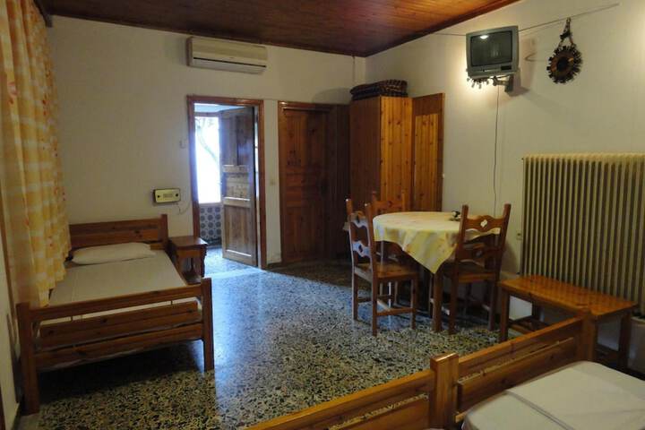 Room 16 of 35