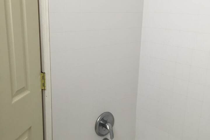 Room 18 of 23