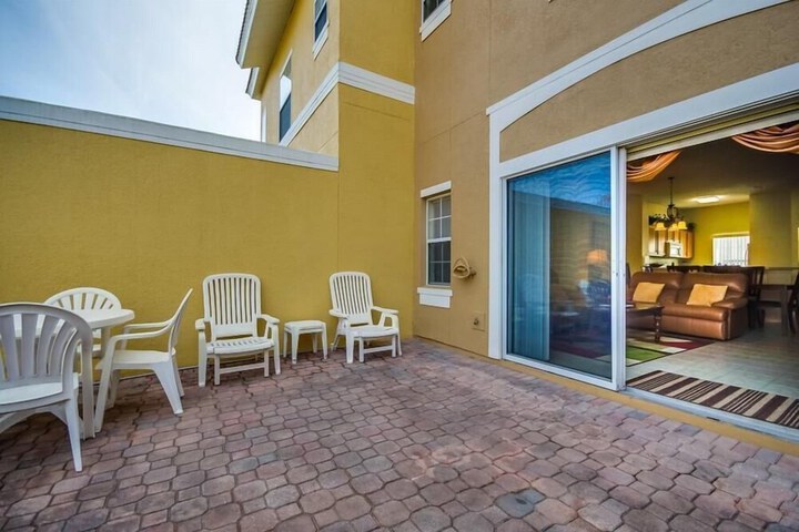 Property Grounds 60 of 68