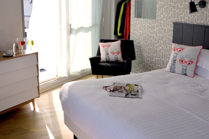 Room 9 of 35
