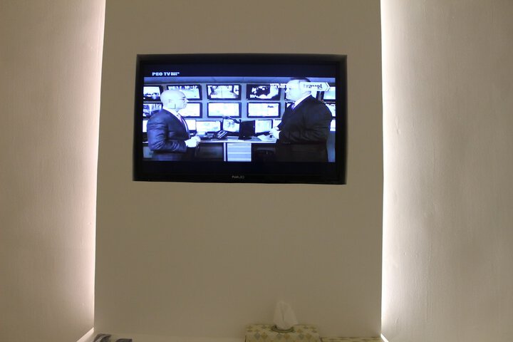 Room 7 of 33