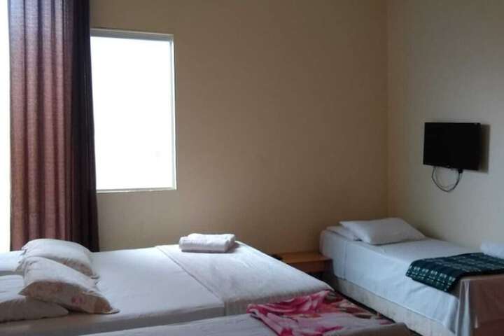 Room 12 of 40
