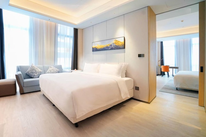 Room 52 of 84