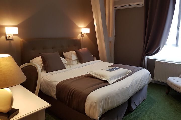 Room 28 of 225