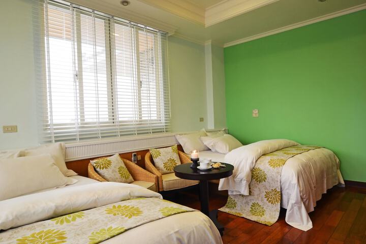 Room 6 of 31