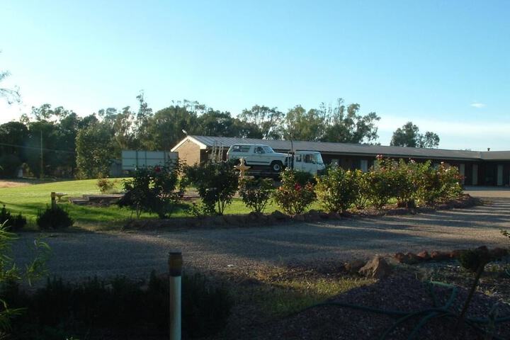 Property Grounds 42 of 60