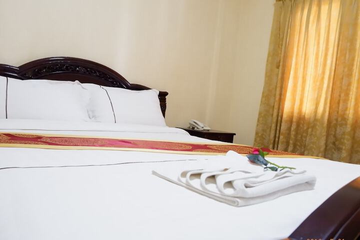 Room 3 of 16