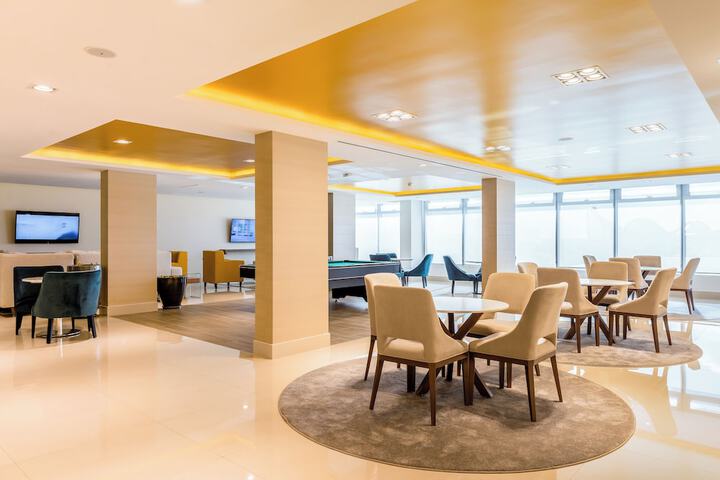 Business Center 50 of 67