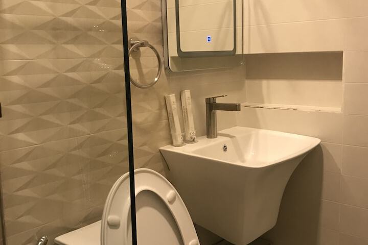 Room 17 of 21