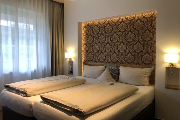 Room 9 of 70
