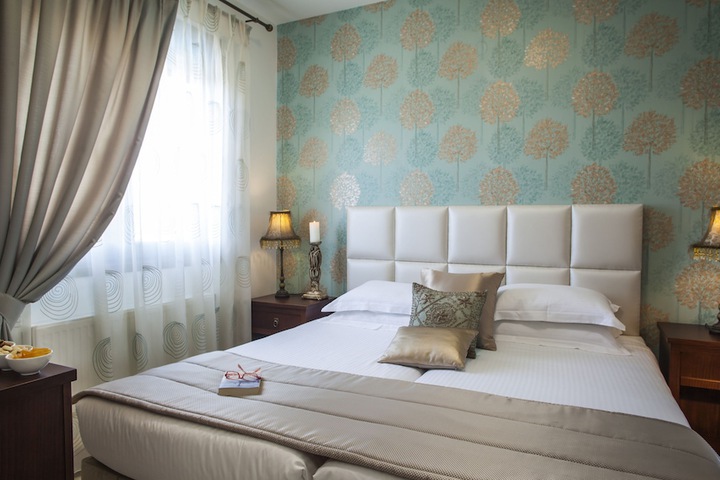 Room 5 of 75