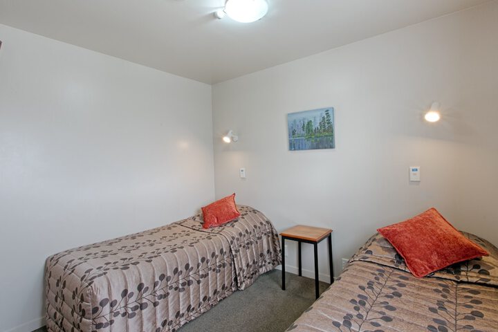 Room 8 of 43