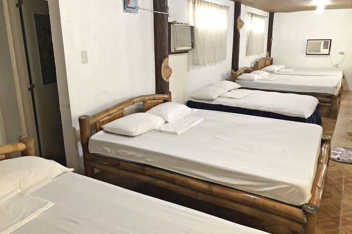 Room 9 of 44