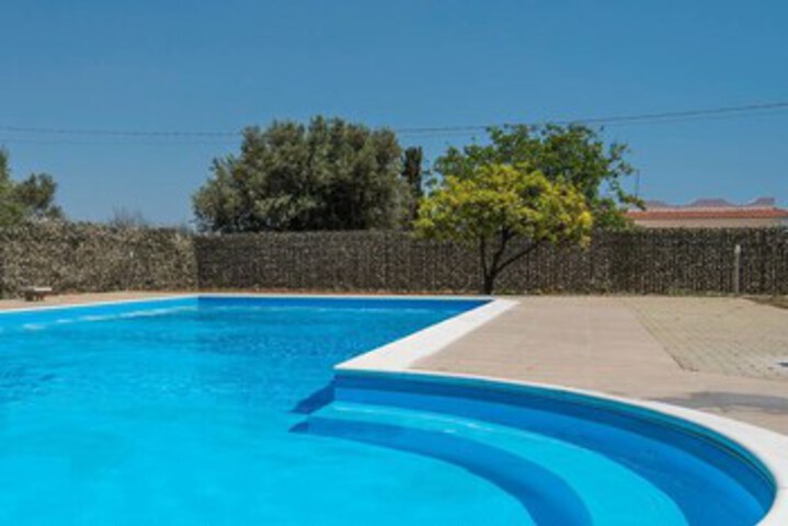 Pool 22 of 44