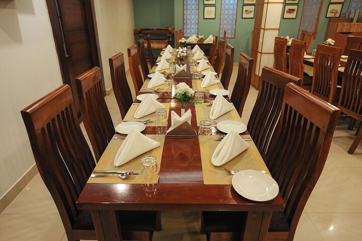 Dining 29 of 39