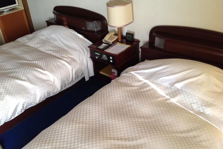 Room 9 of 39
