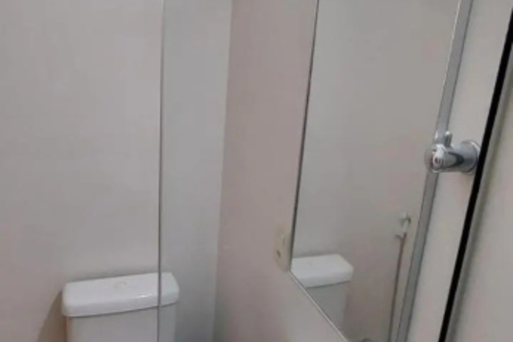 Room 9 of 15