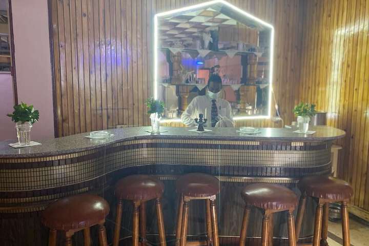 Lounge 63 of 73