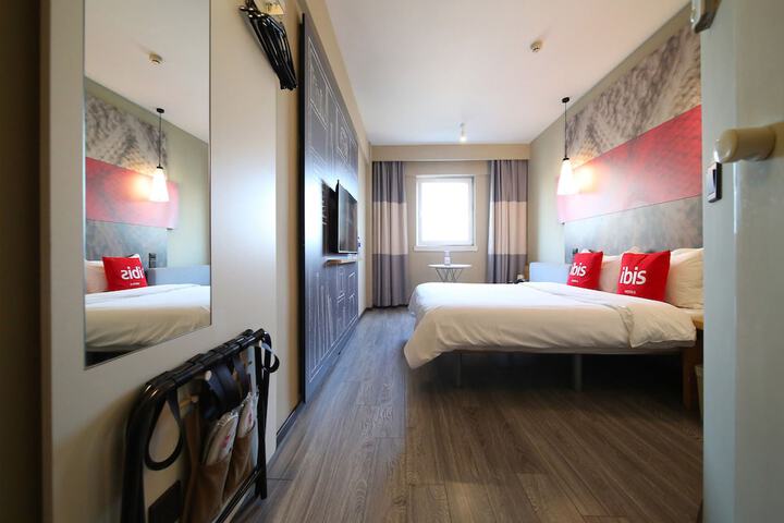 Room 25 of 70