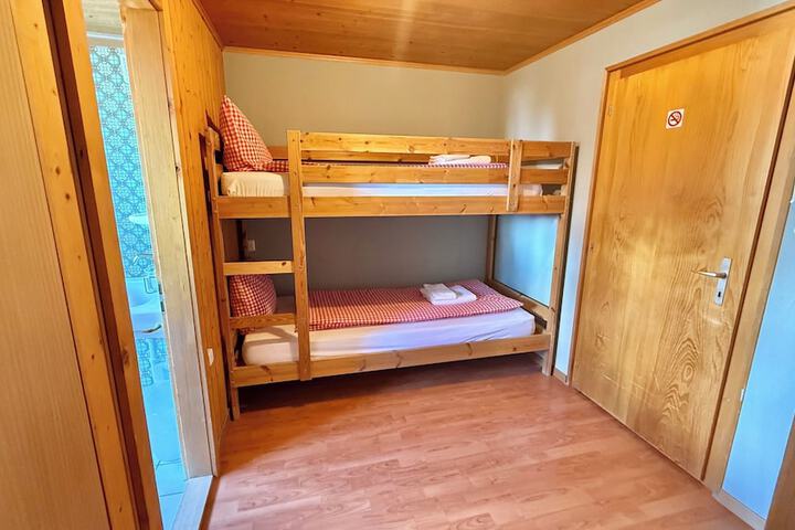 Room 7 of 67