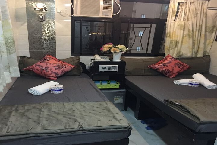 Room 48 of 61