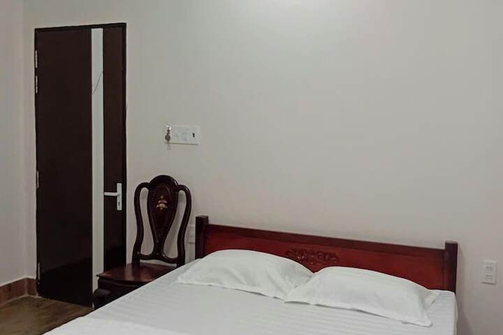 Room 17 of 43