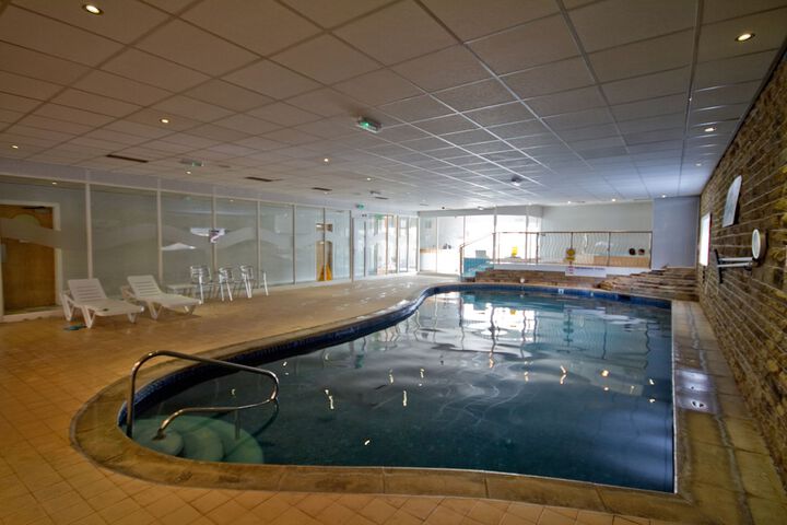 Pool 59 of 85
