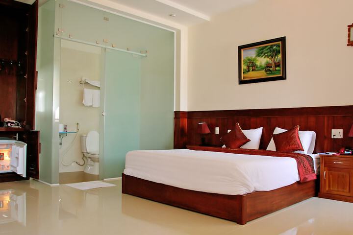 Khách Sạn Trầm Hương 2
