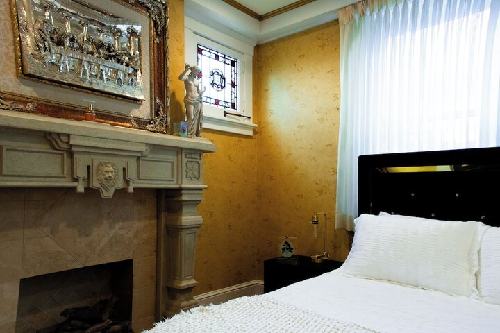 Room 14 of 76