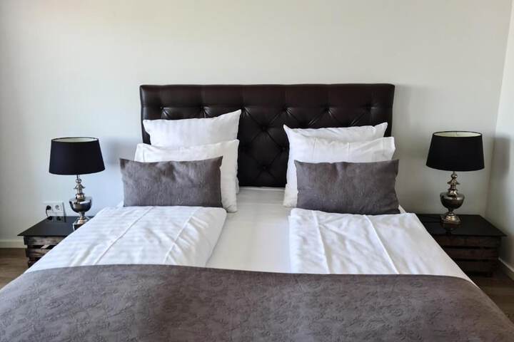 Room 8 of 31