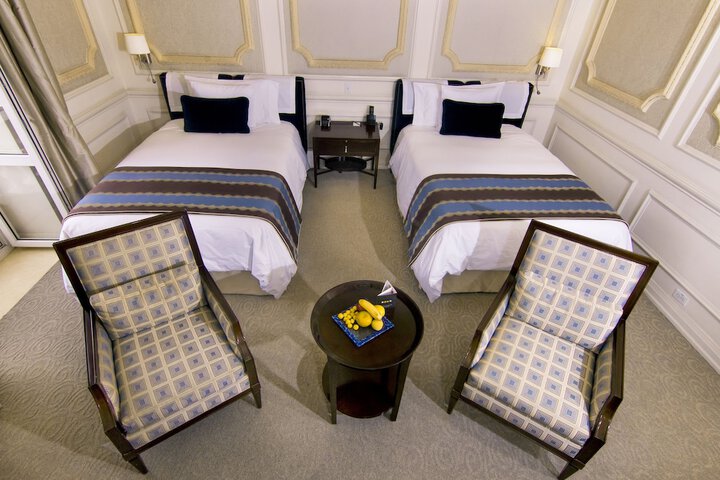Room 4 of 63