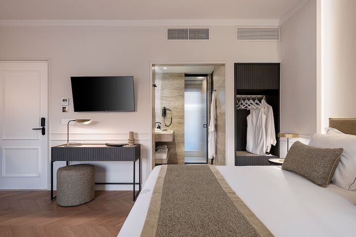 Room 14 of 40