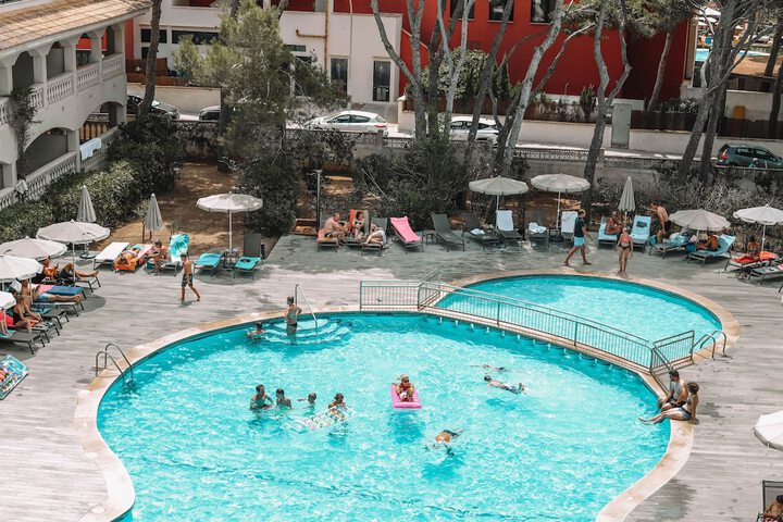 Pool 48 of 101
