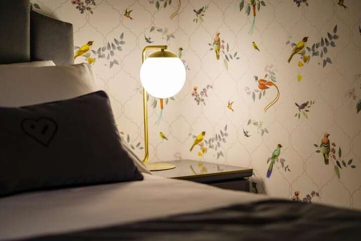 Room 13 of 30