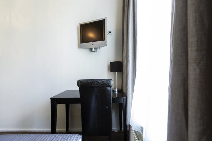 Room 62 of 96