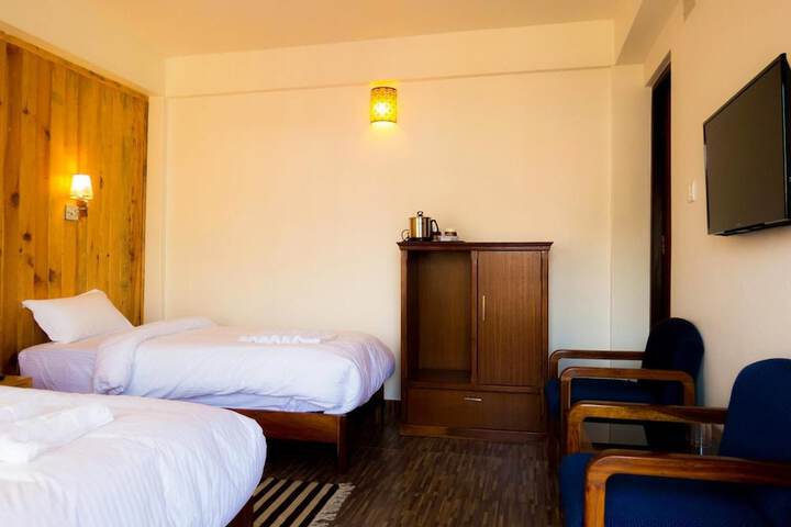 Room 6 of 35
