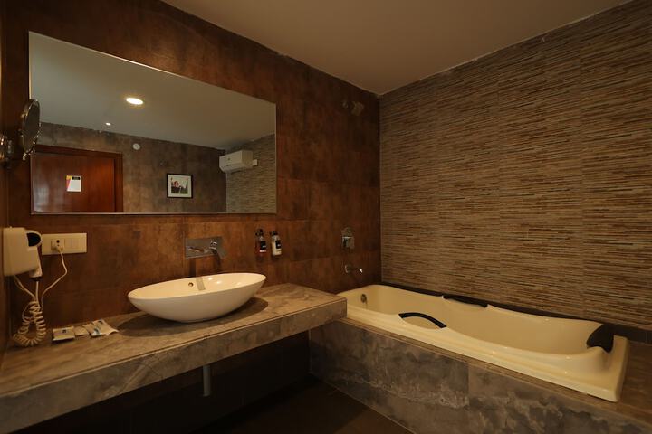 Room 20 of 28