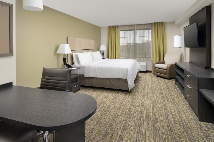 Room 2 of 33