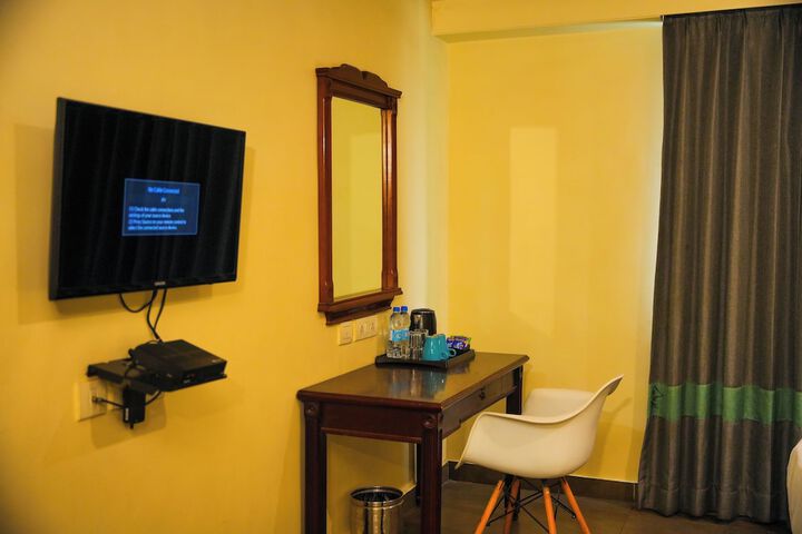 Room 11 of 29