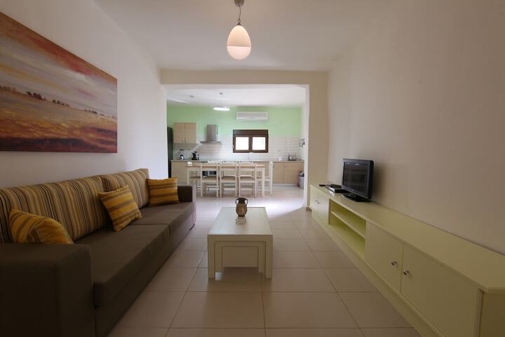 Room 9 of 32