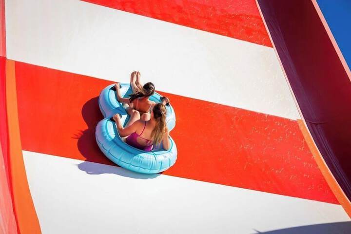 Pool 110 of 201