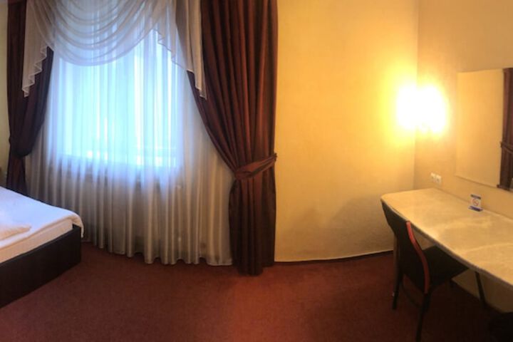 Room 16 of 78