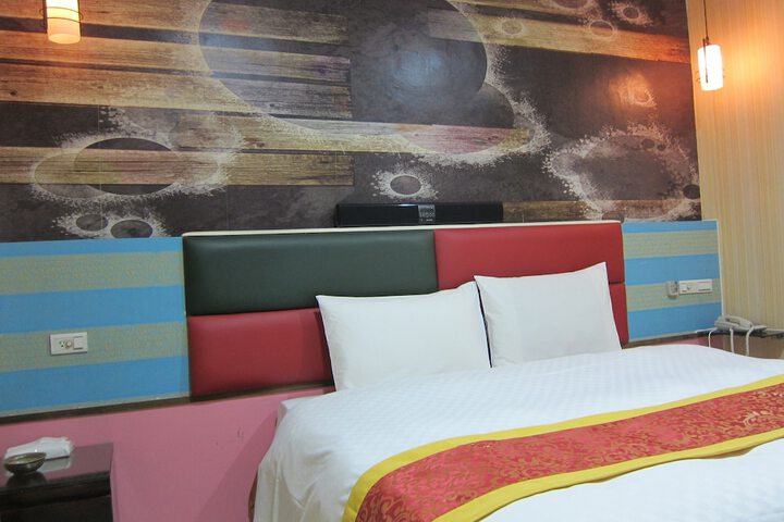 Room 9 of 39