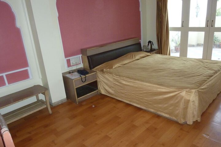 Room 7 of 45