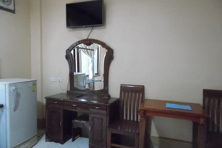 Room 3 of 5